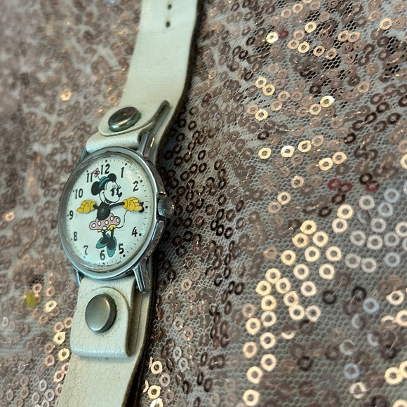 Vintage Timex Mini Mouse Watch. - Picture 10 of 10